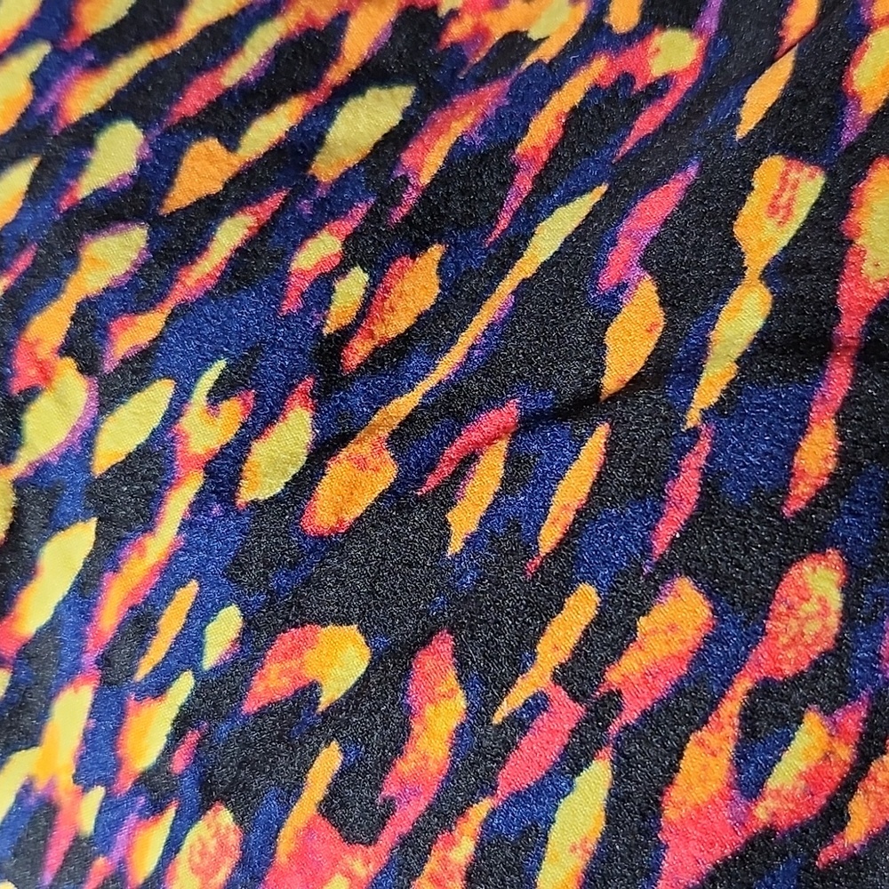 LULAROE LLR OS Patterned Buttery Soft Legging One Size